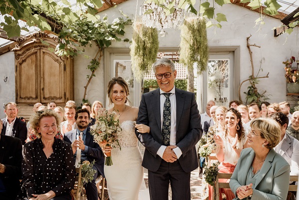 Trouwambtenaar BABS Bente Hazelhof RIjsbergen Noord-Brabant