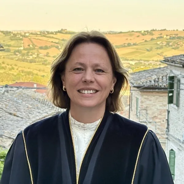 BABS Bente | Zelfstandig Trouwambtenaar | Ceremoniespreker plaats foto